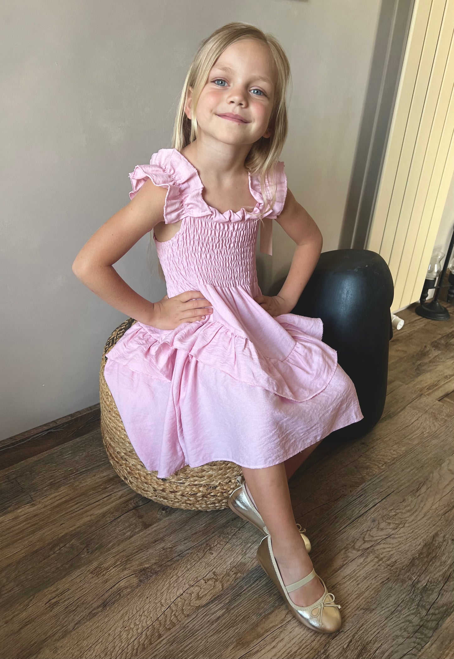 Sukienka różowa Amelia na lato zwiewna