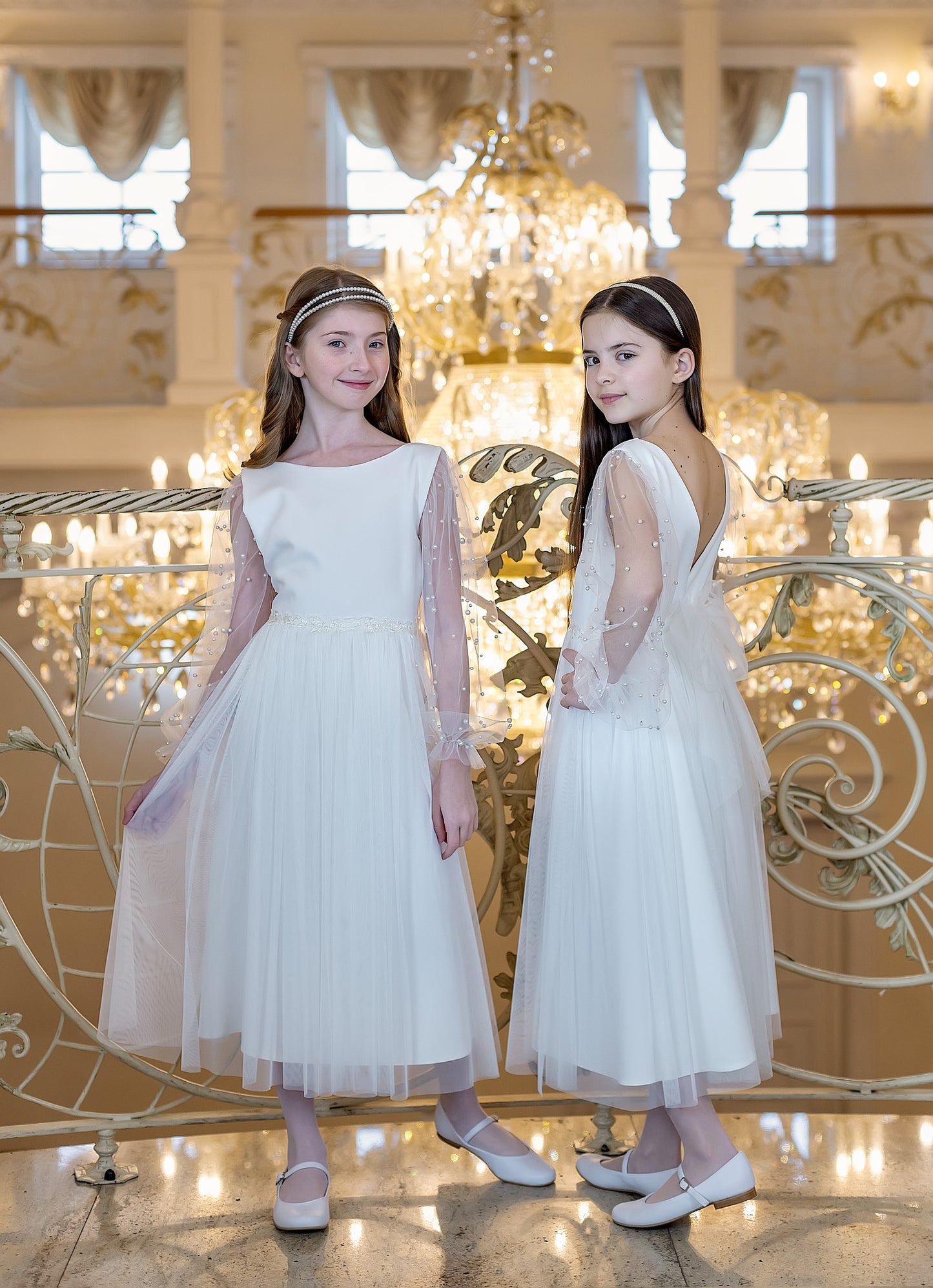 Elegancka Sukienka komunijna z perełkami na rękawach śmietanka