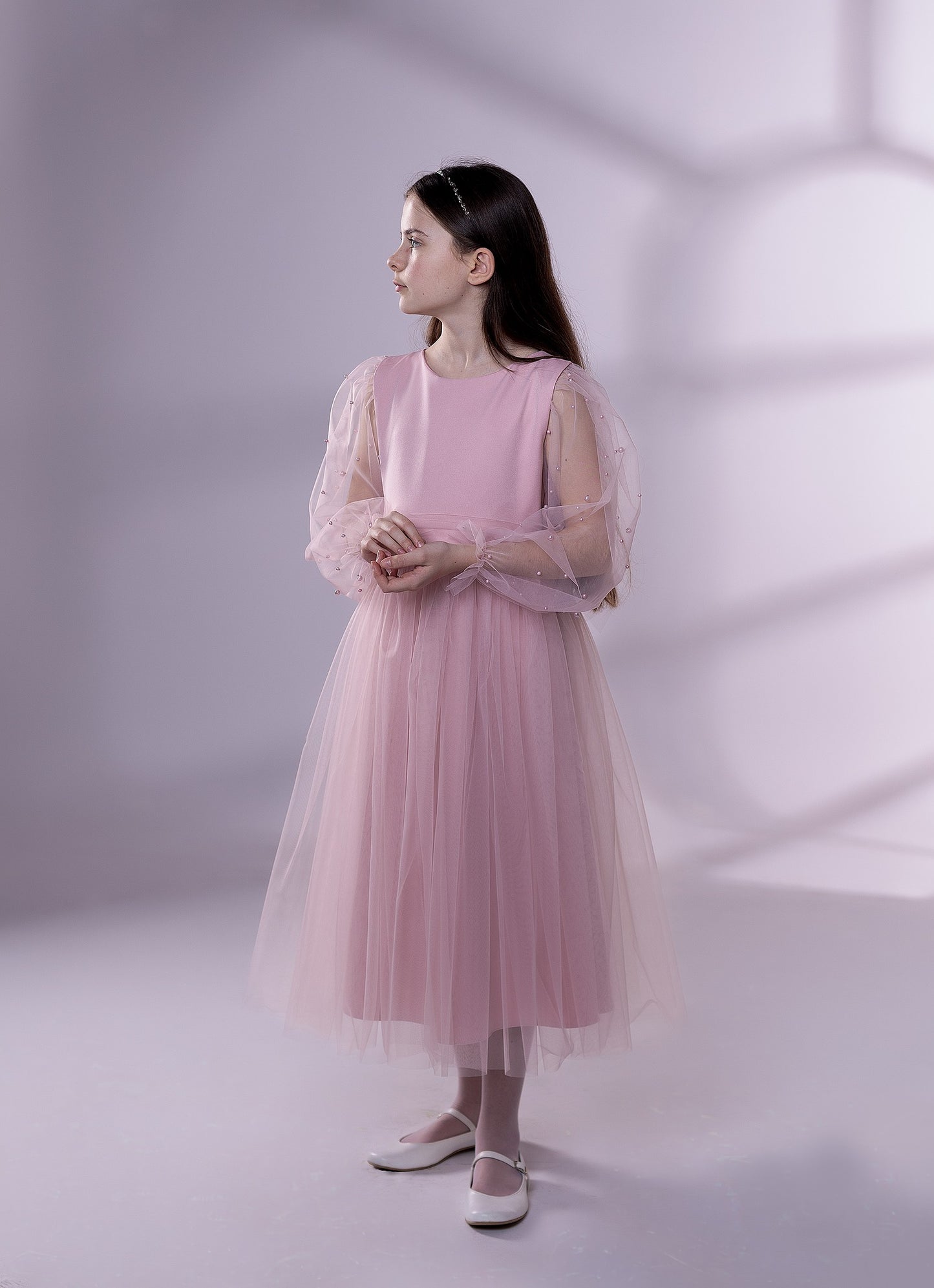 Elegancka Sukienka z perełkami na rękawach brudny róż